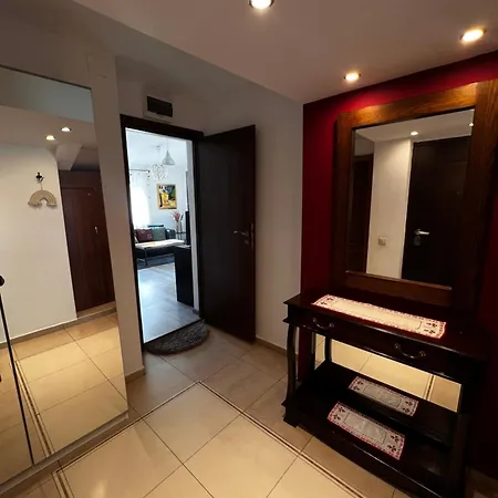 Apartman The Yellow House In