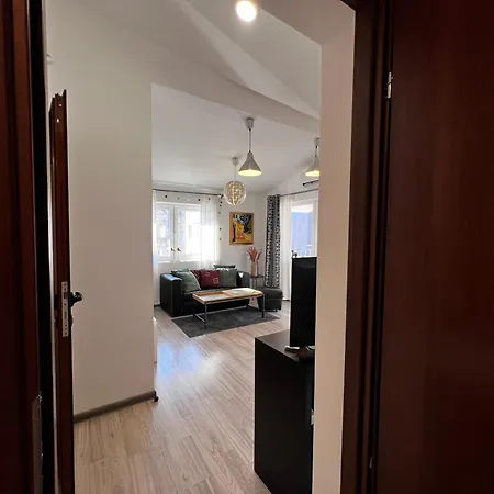 Апартаменты The Yellow House In *